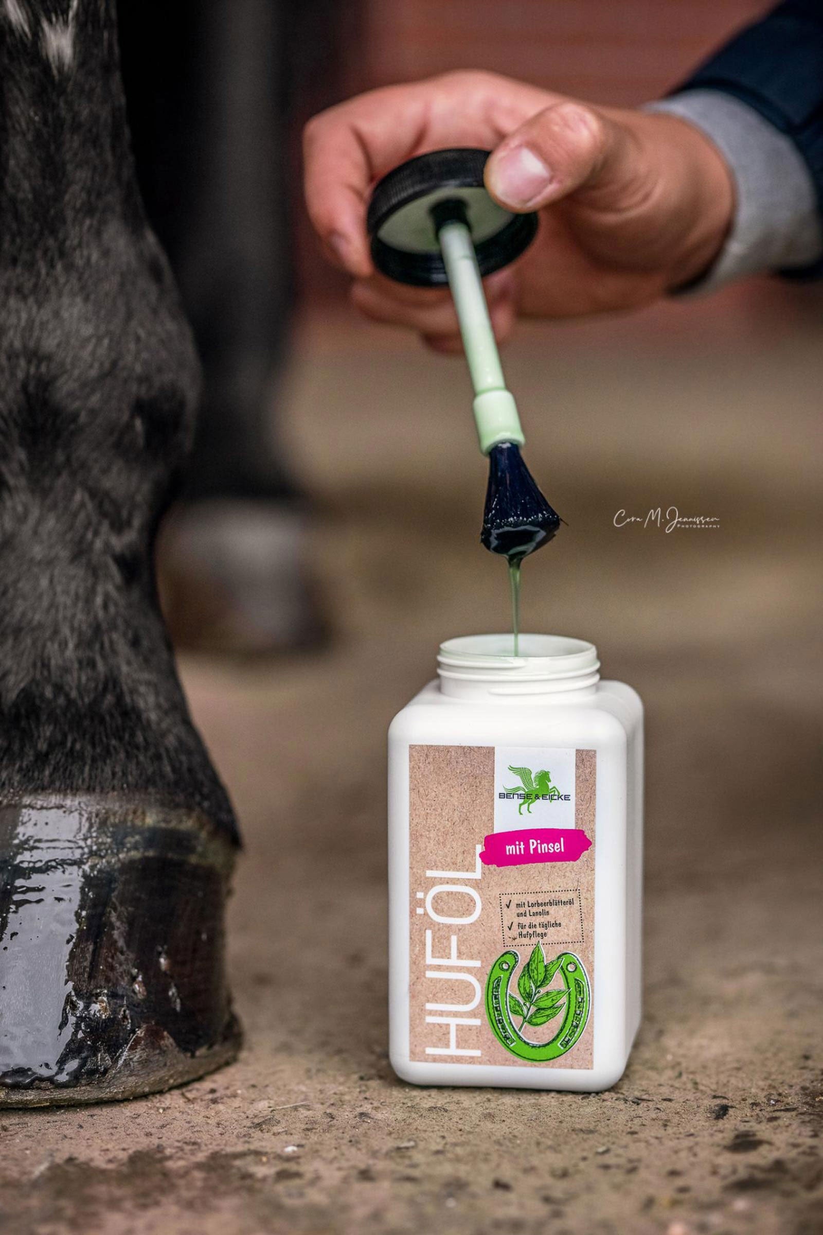 Parisol Bense & Eicke Hoof Oil With Brush, 500 ml Horse Health Care