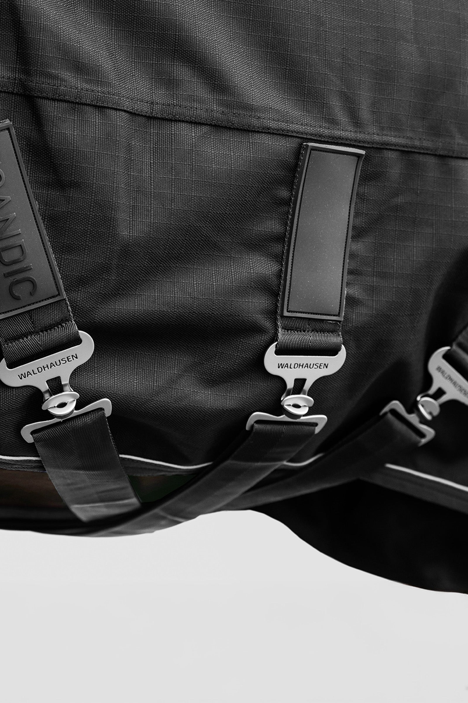 Pack shot 5