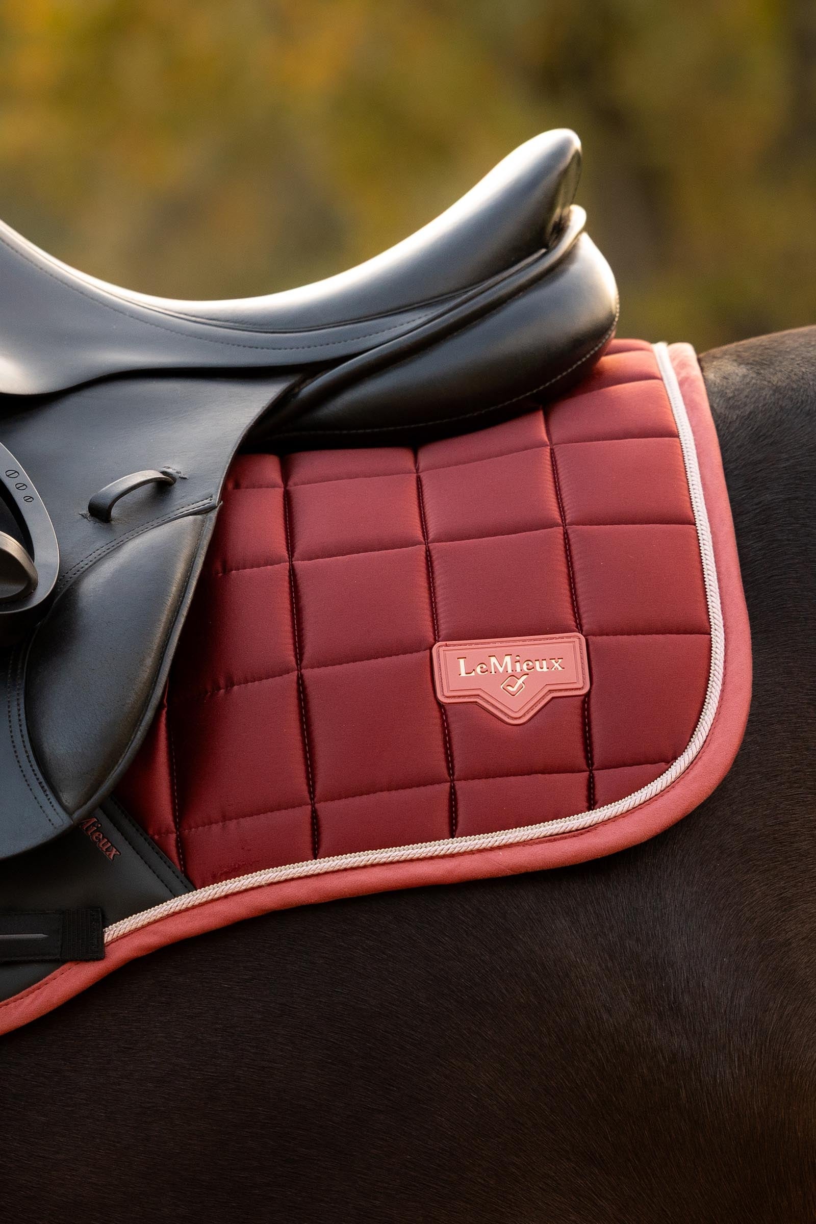 LeMieux Lemieux Loire Classic Close Contact Square Saddle Pad Saddle Pads