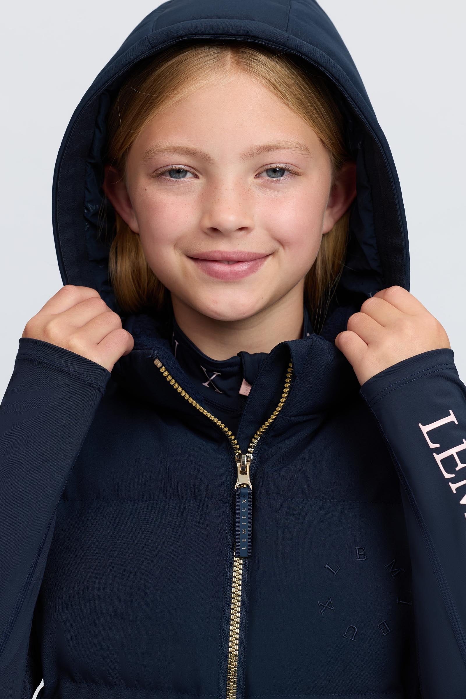 Model shot 3