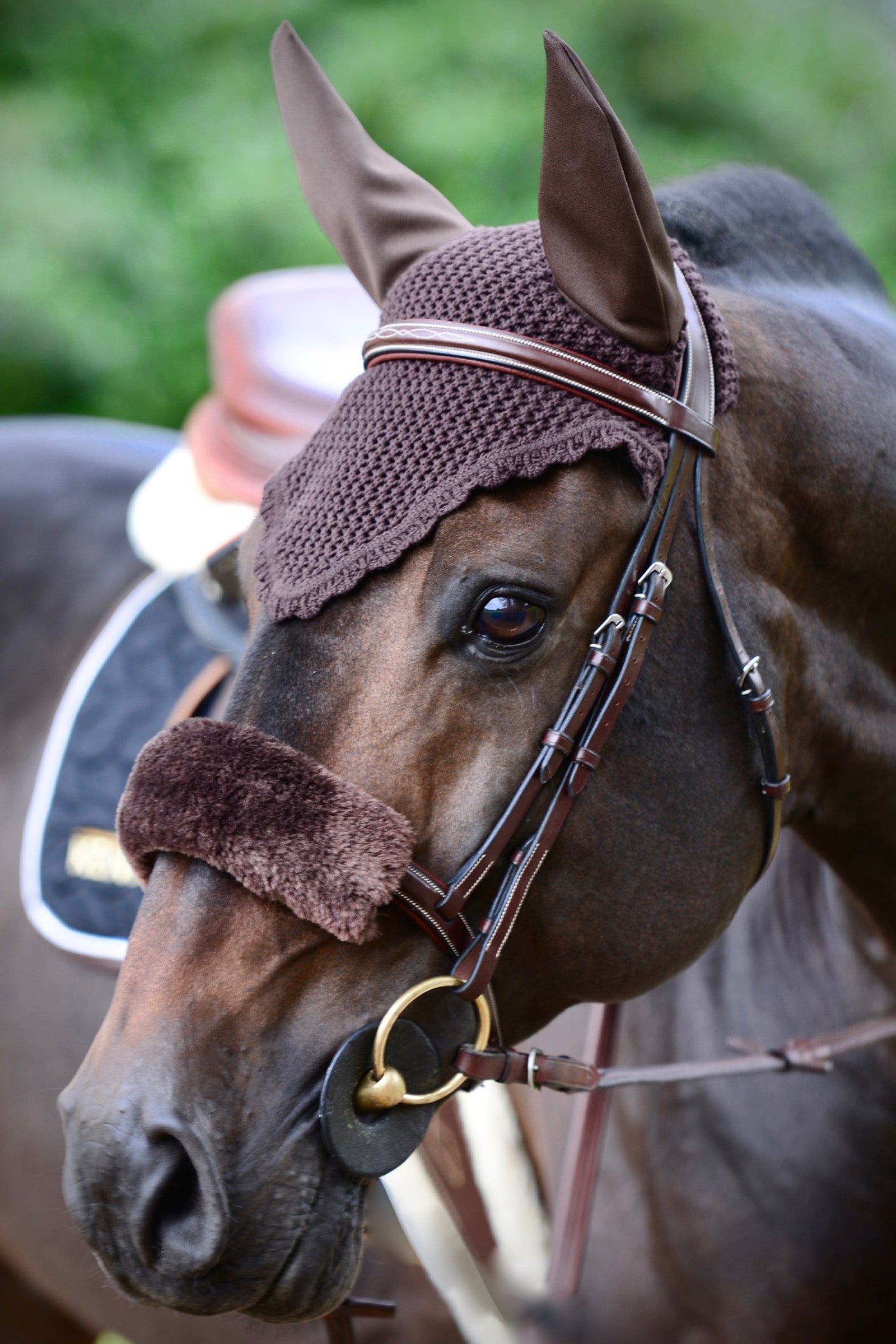 Kentucky Horsewear Lammfell Überzug für den Nasenriemen Trensenzäume & Zügel