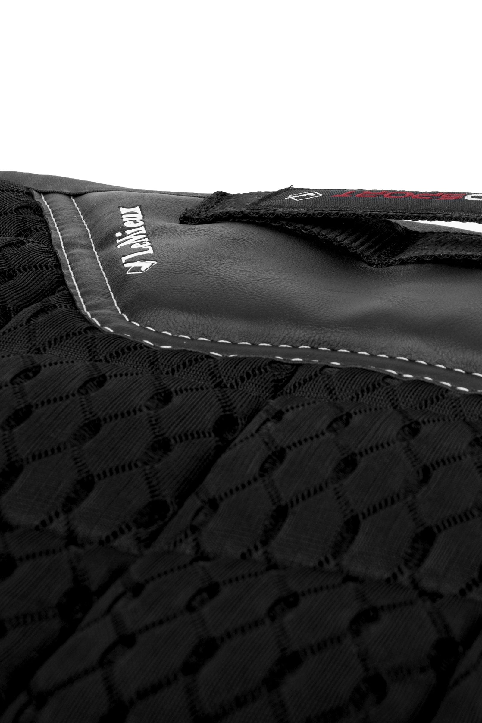 Pack shot 7