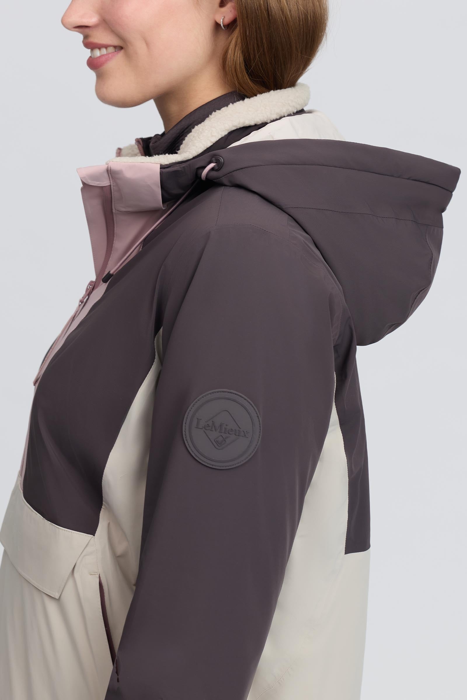 Model shot 6