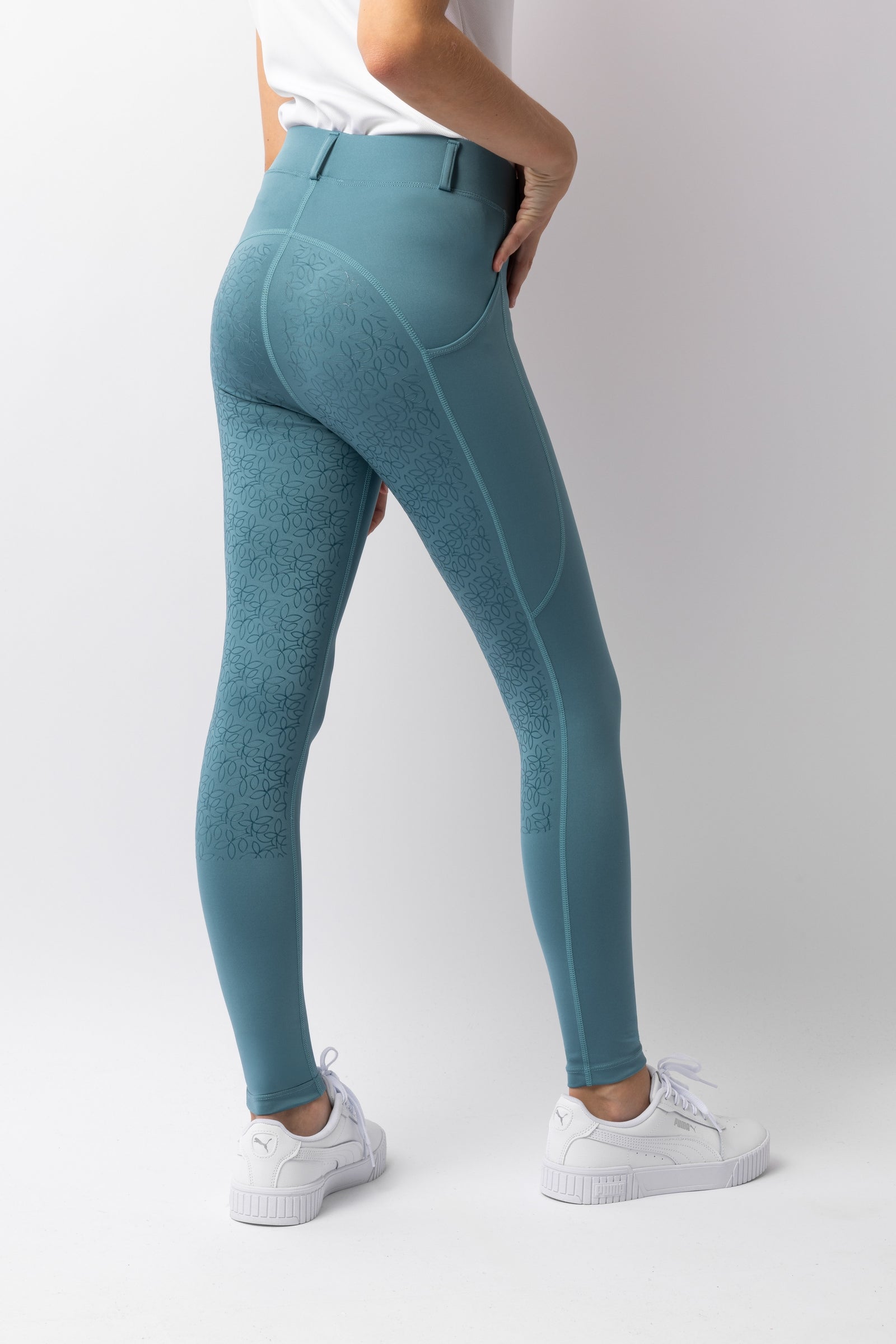 Model shot 1