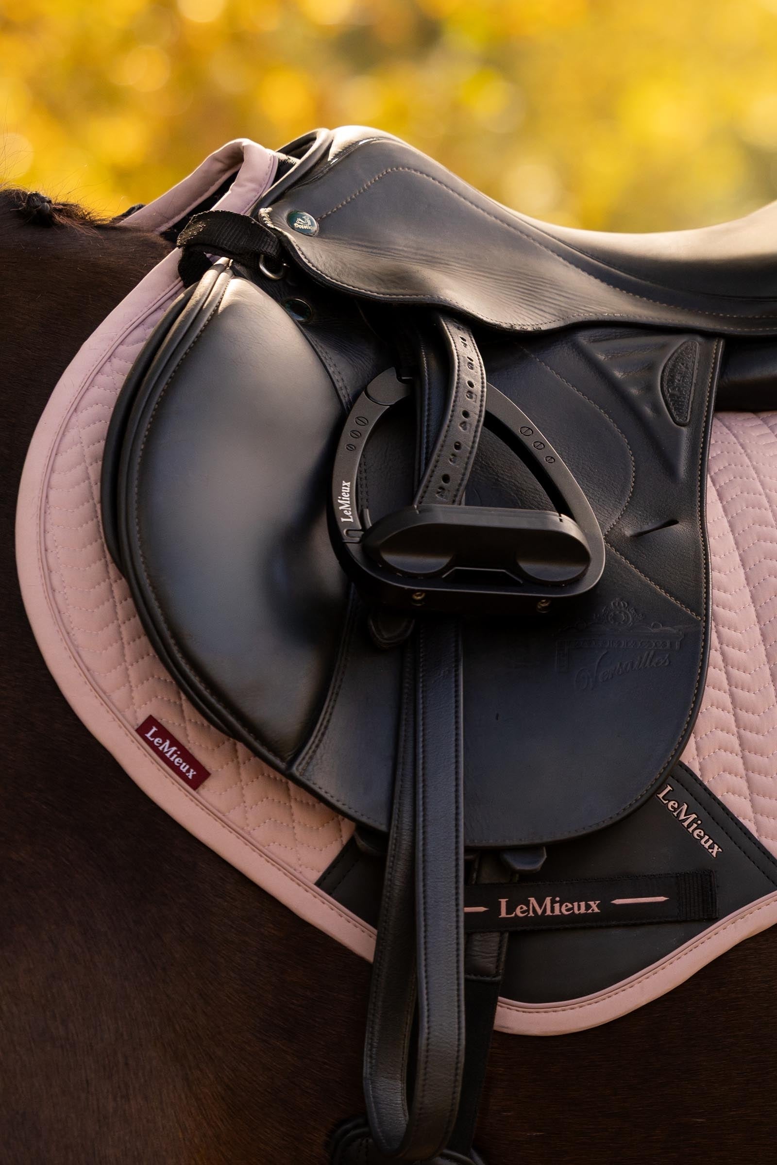 LeMieux Essence Close Contact Square Saddle Pad Saddle Pads