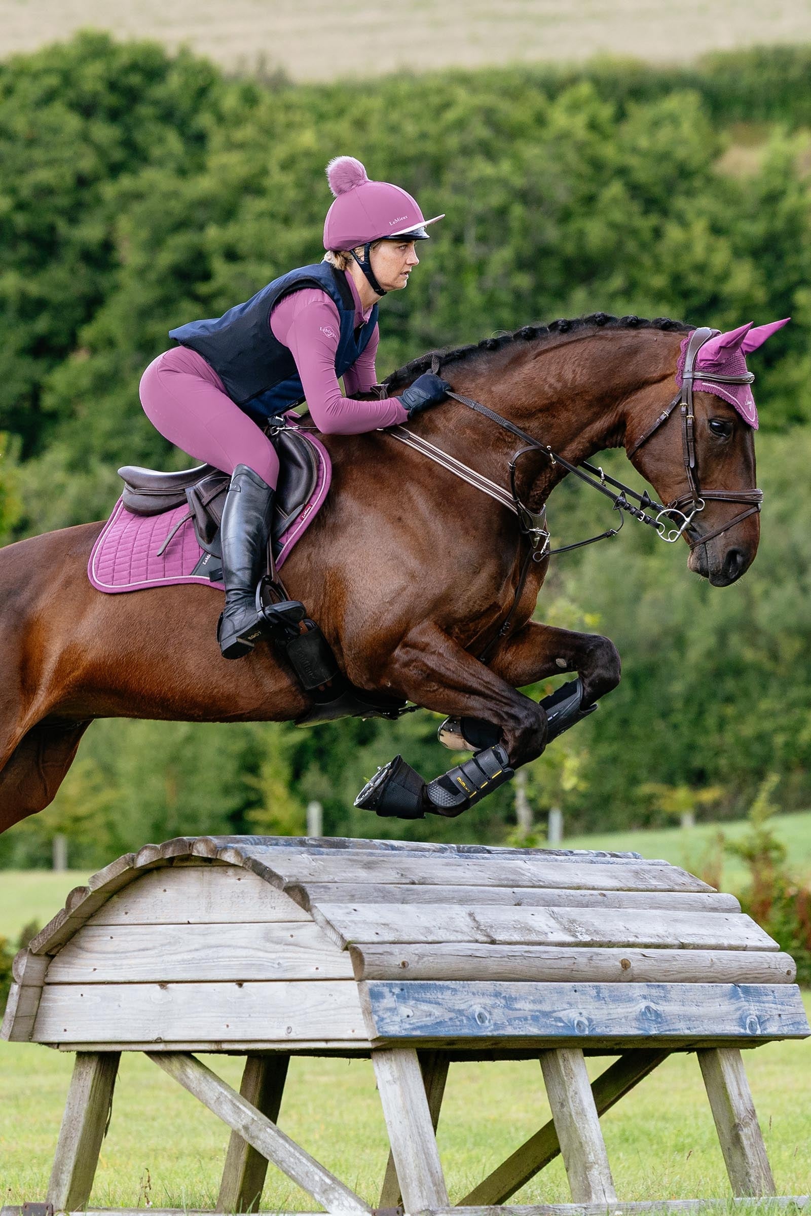 LeMieux Lemieux Suede Close Contact Square Saddle Pad Saddle Pads