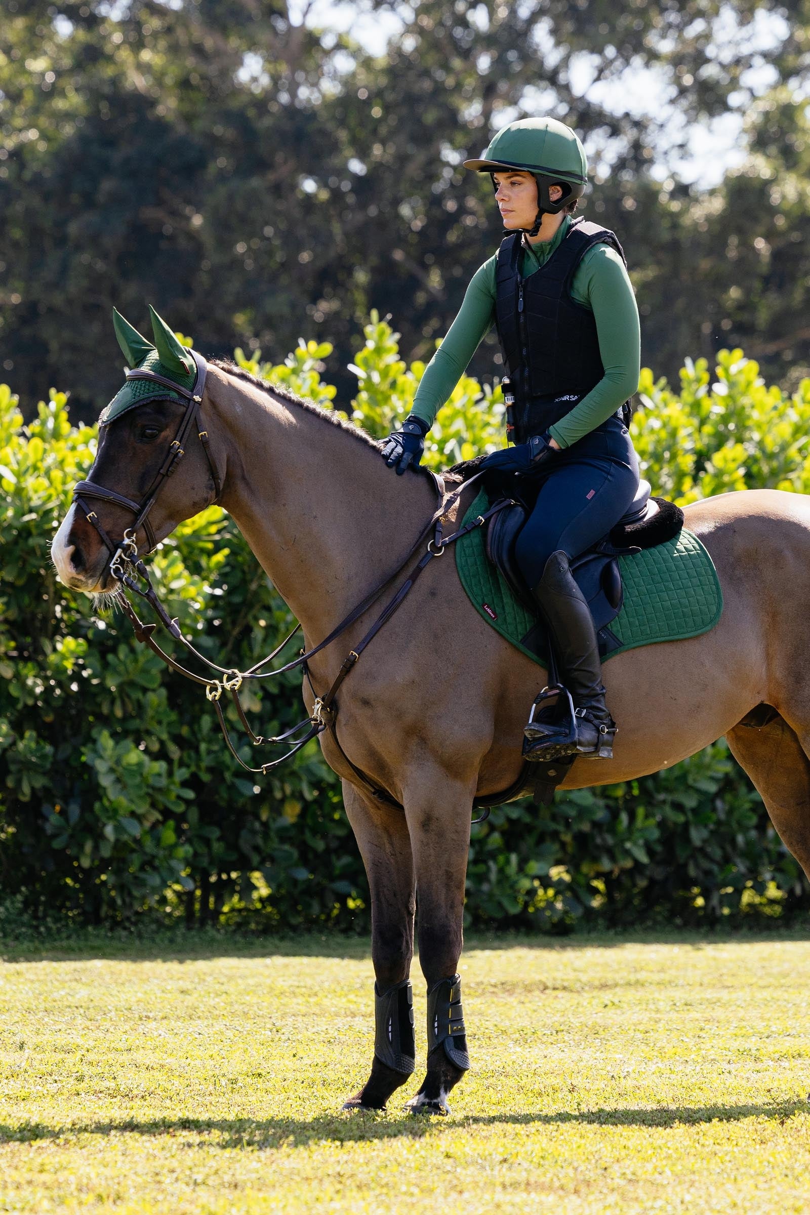 LeMieux Lemieux Suede Close Contact Square Saddle Pad Saddle Pads