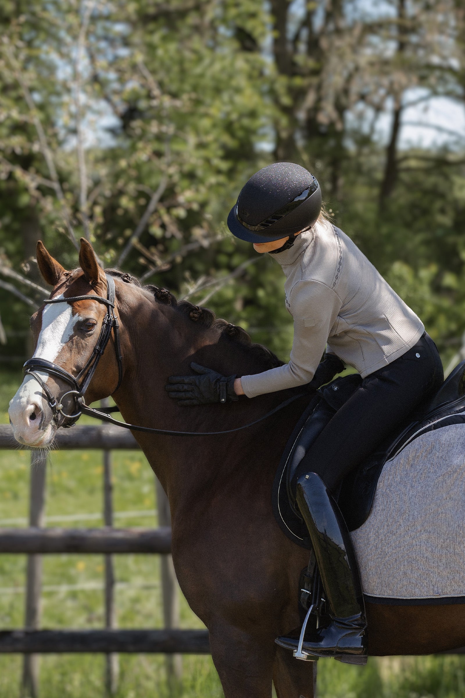Lifestyle shot 1