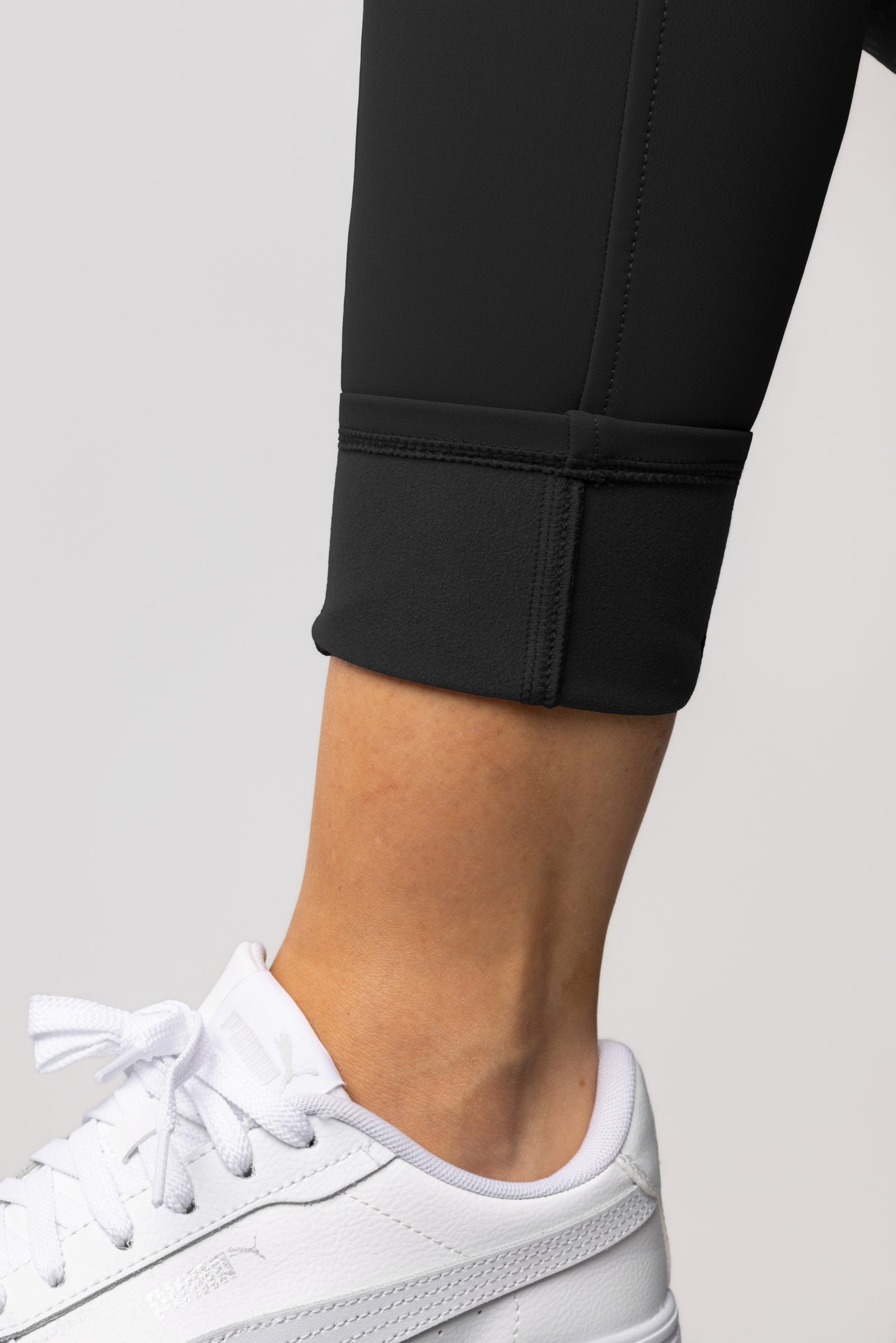 Horze Grand Prix Pro Women's Thermo Fullgrip Breeches Womens Breeches