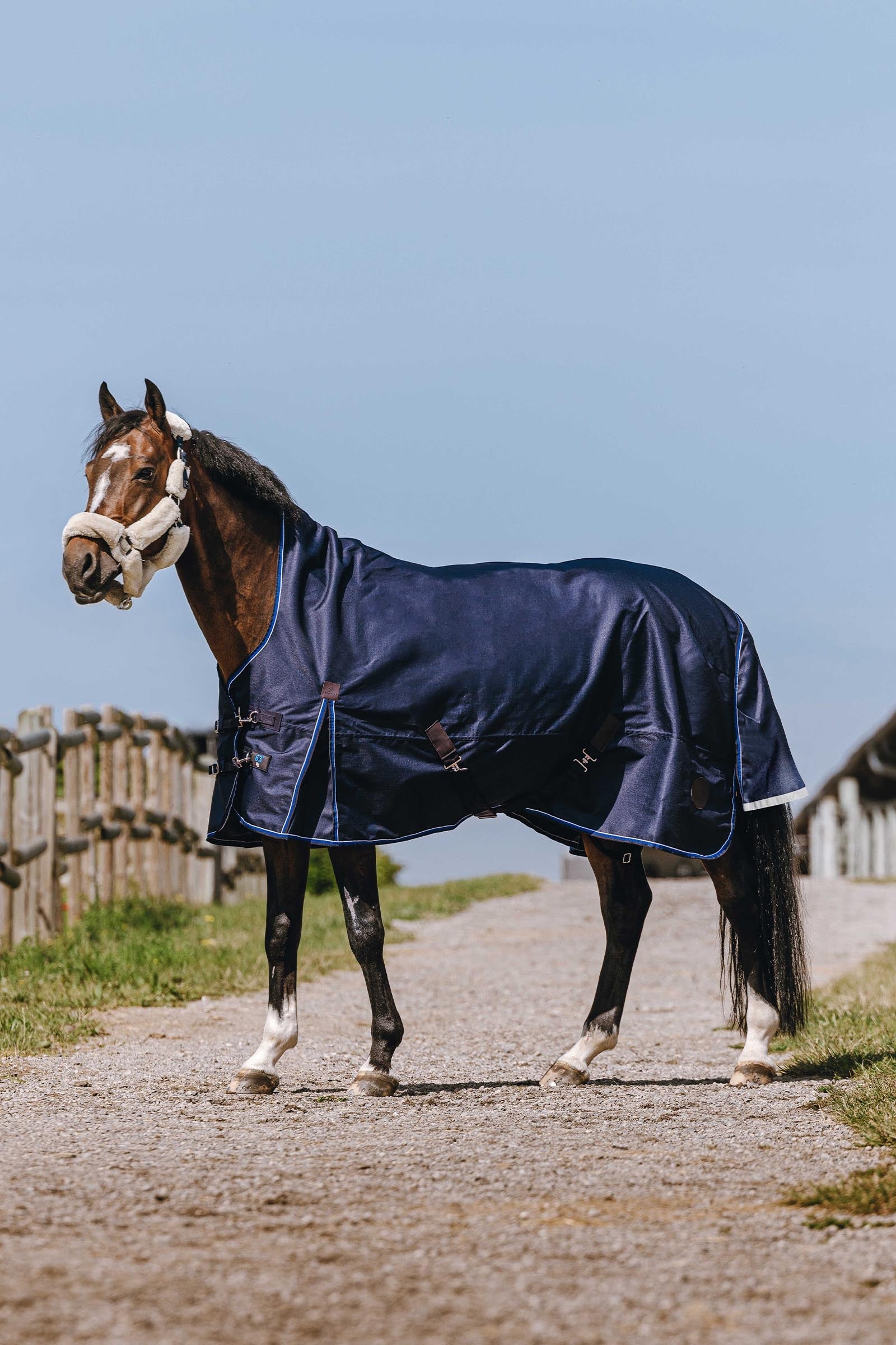 EQUITHÈME Classic 1200D Decke mit hohem Halsausschnitt, 0 g Pferdedecken