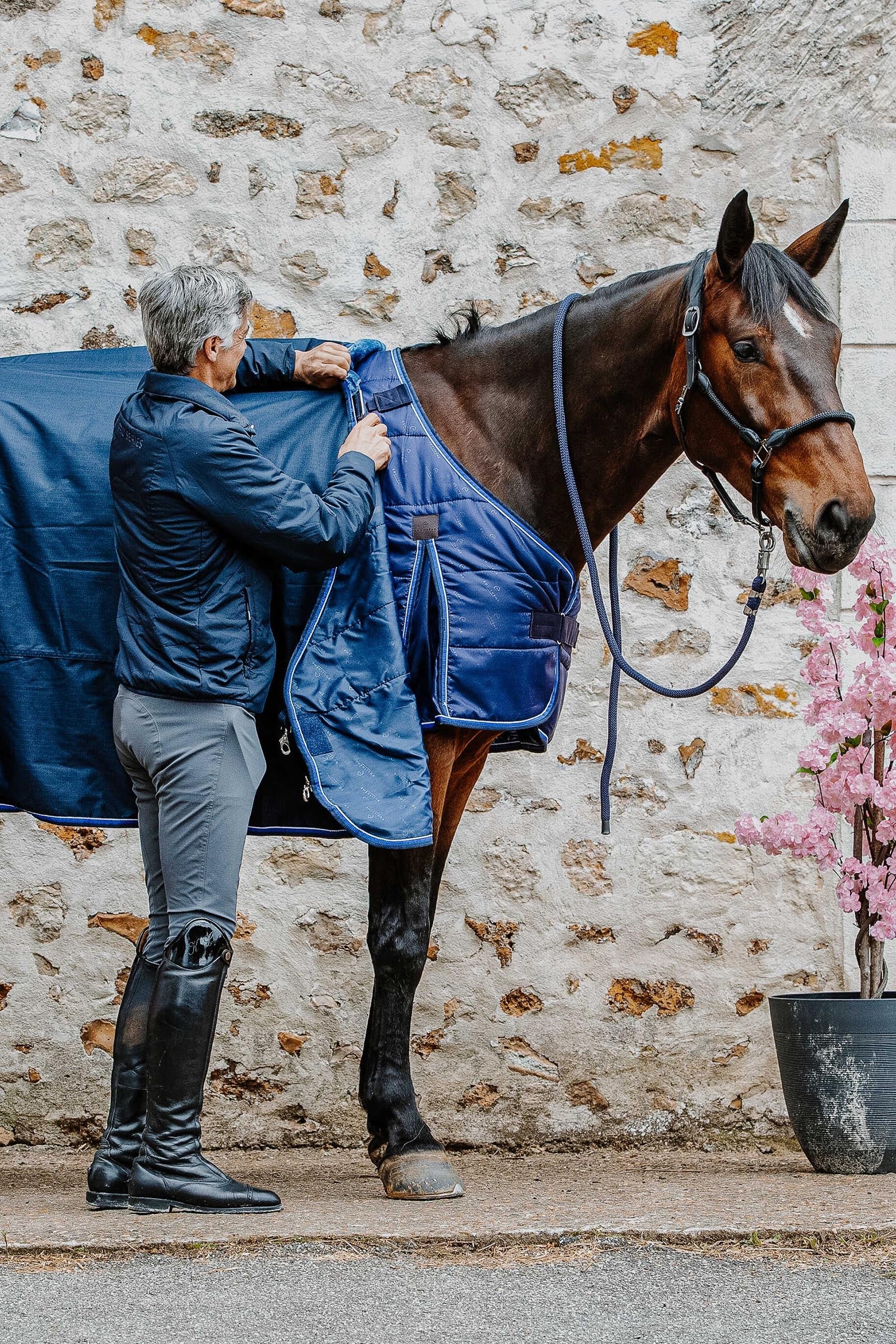 Equi Theme EQUITHÈME Classic 1200D Turnout Rug, 50 g Horse Rugs