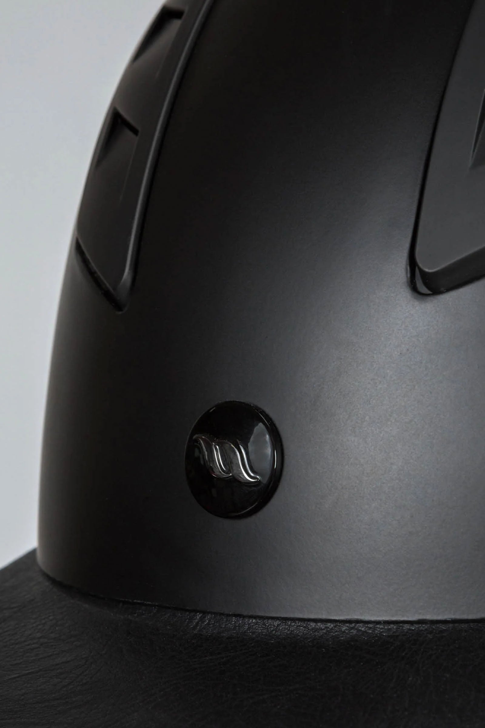 undefined Back on Track Neoz Smooth Top Riding Helmet Safety Equipment