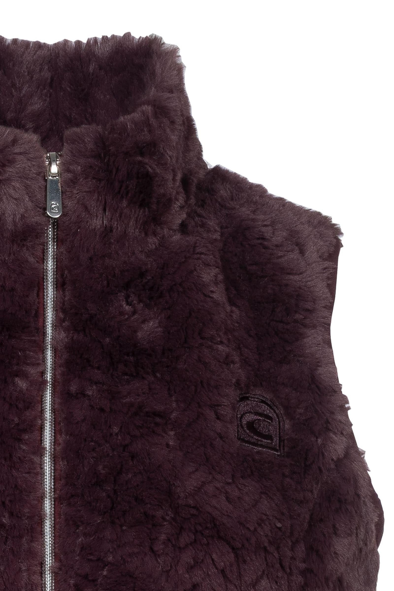 Pack shot 4