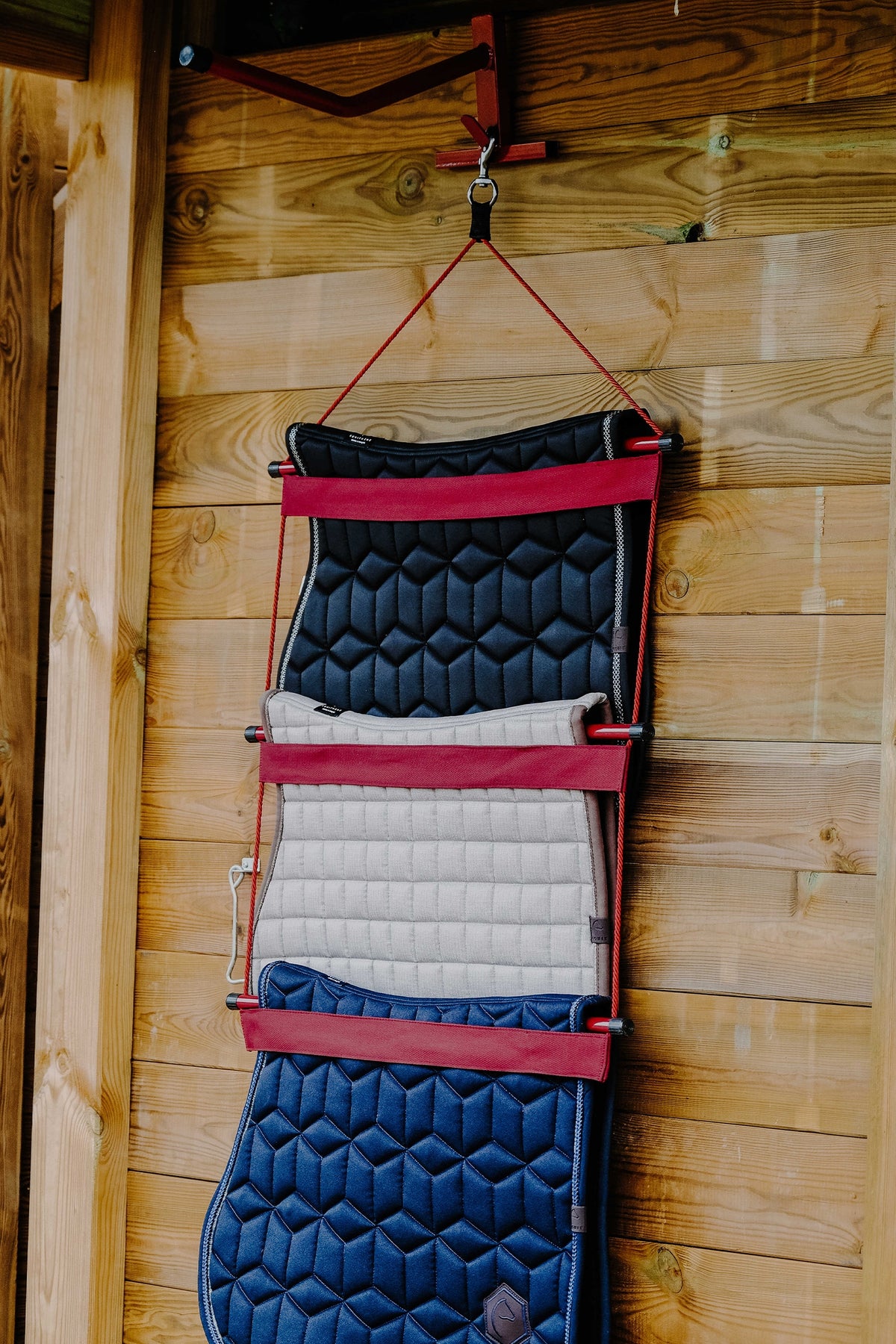 HIPPOTONIC Collapsible Blanket Rack Stable Equipment