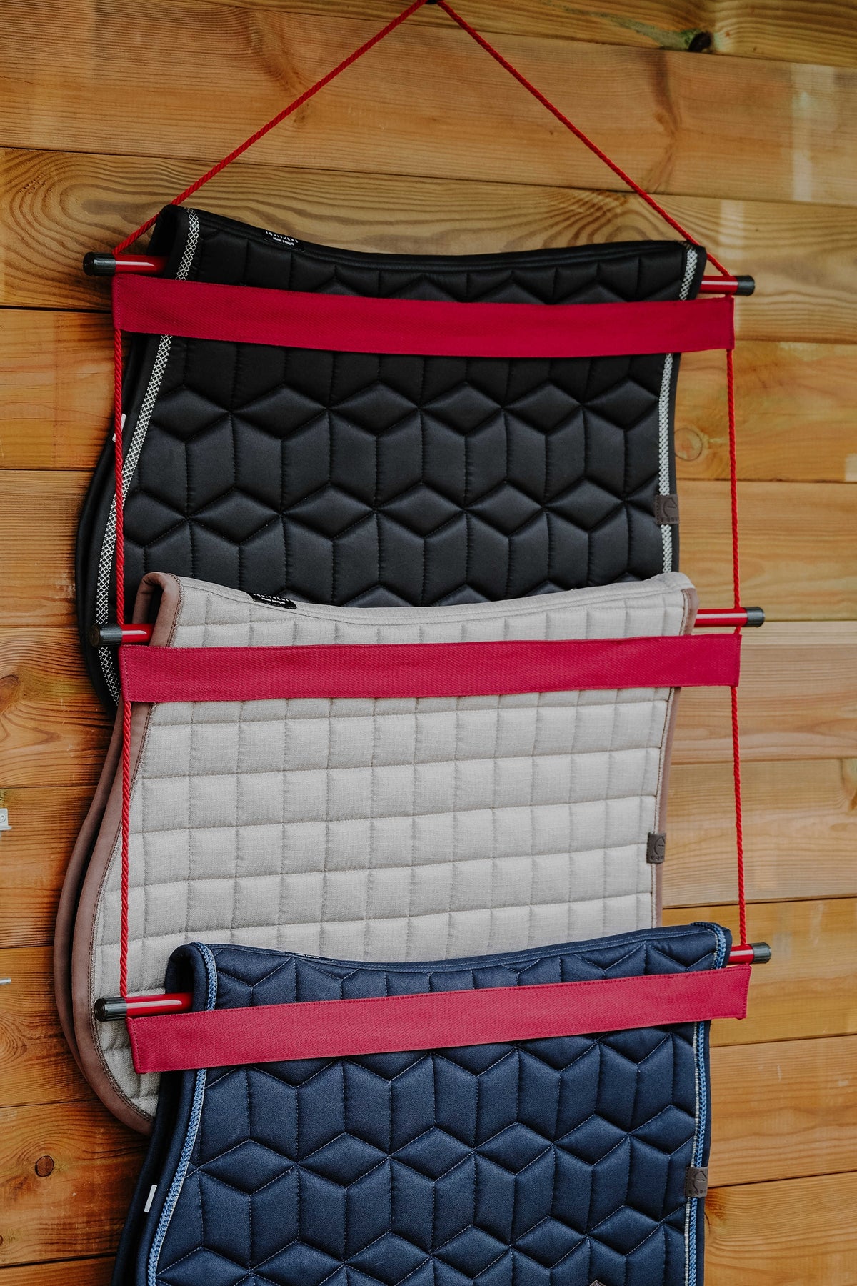 HIPPOTONIC Collapsible Blanket Rack Stable Equipment