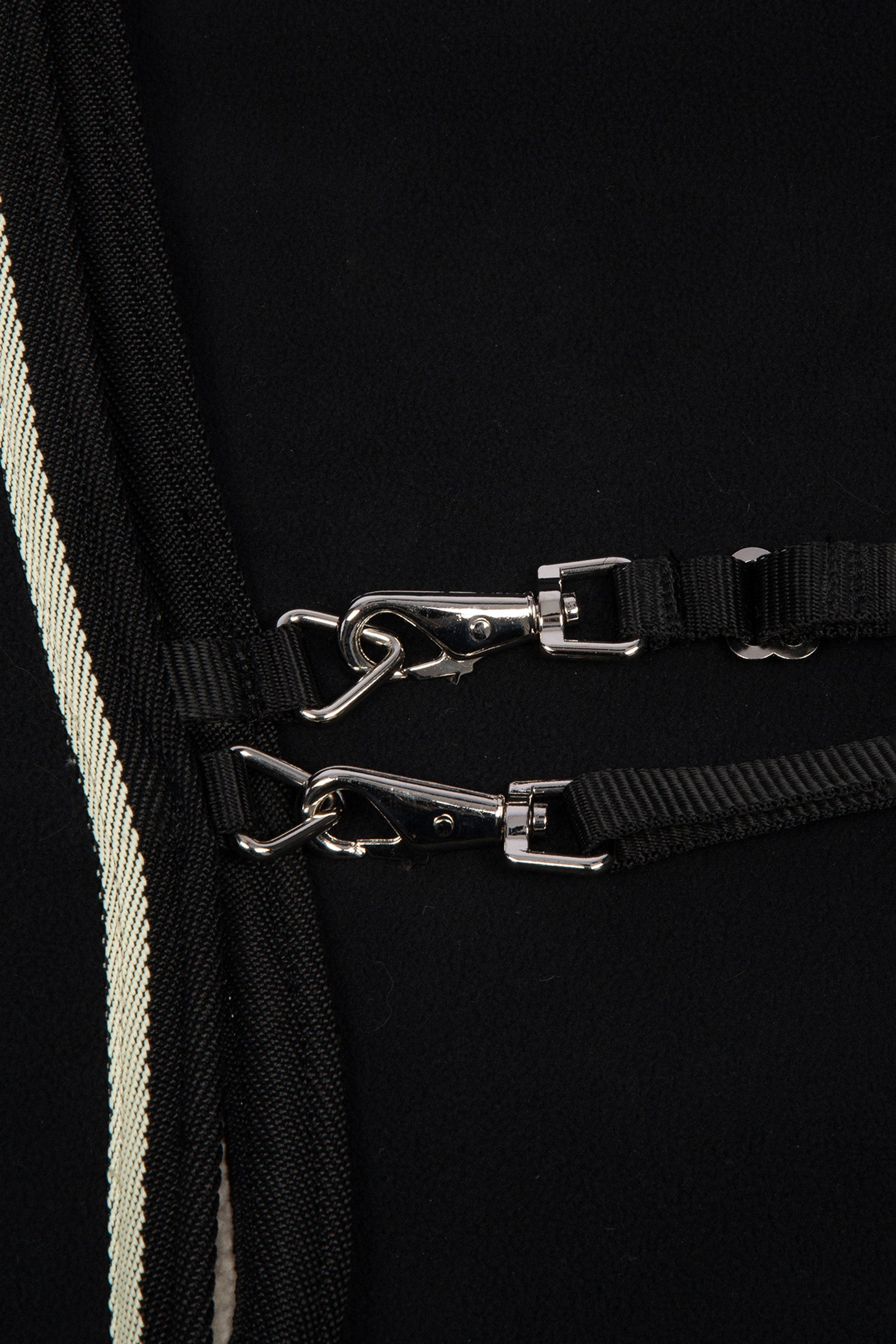 Pack shot 3