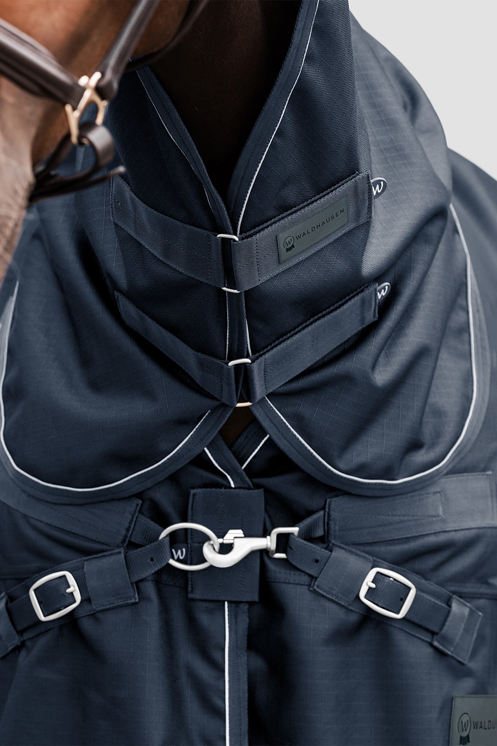 Pack shot 2