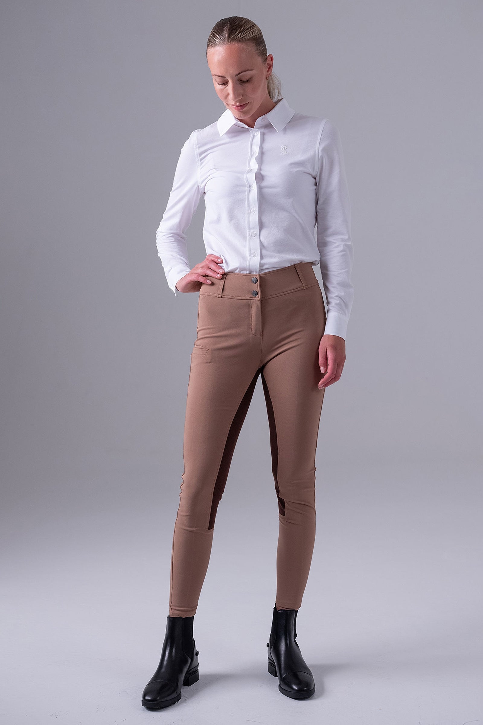 Model shot 6